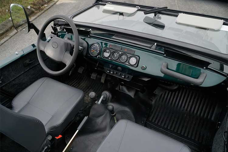 Xe Nga UAZ Hunter mui trần giá 565 triệu tại Hà Nội